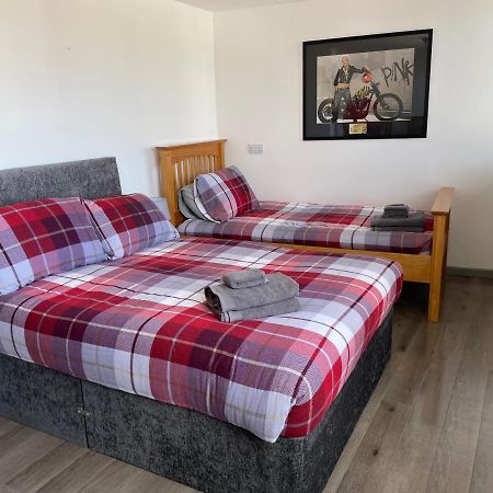 Rooms In Инвернес Екстериор снимка