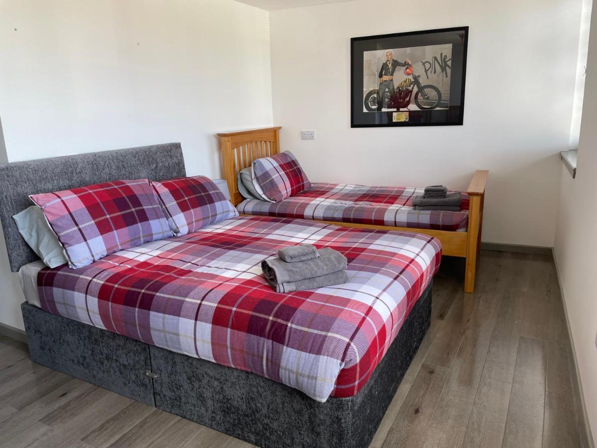 Rooms In Инвернес Екстериор снимка