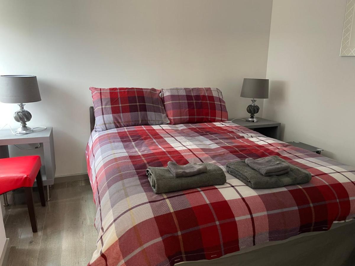 Rooms In Инвернес Екстериор снимка